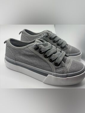 Kids Gray Canvas Low-Top Lace-Up Sneakers